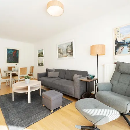 Dellenberg 4 Meerblick Residenz Apartment Laboe